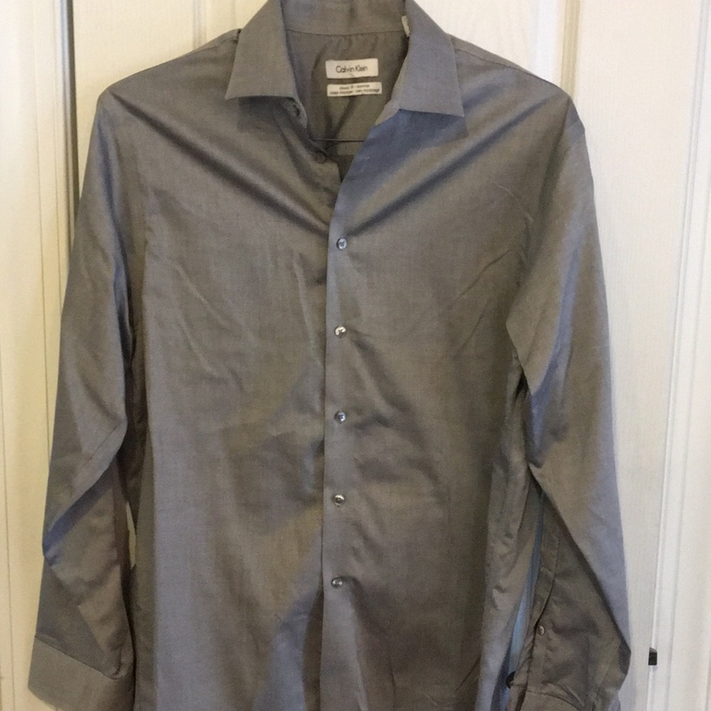 Calvin Klein Classic Fit non-iron Button Down